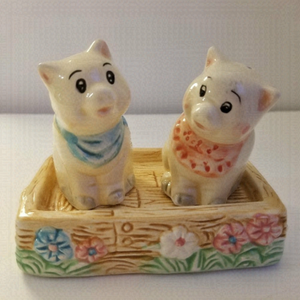Mercuries Country Farm Tea Set Pig Salt & Pepper Shakers 1994